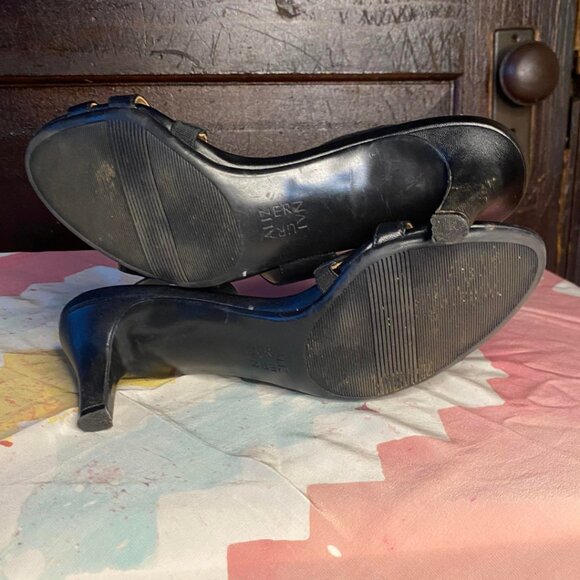 Naturalizer ‘Taimi’ strappy mid-heel slingback sandals - Picture 5 of 8